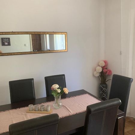הרצג-נובי House Orange Apartments מראה חיצוני תמונה
